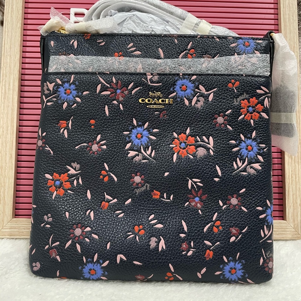 Coach Kitt Messenger Crossbody